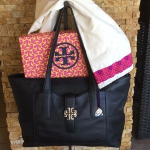 AUTHENTIC TORY BURCH TOTE NEW!!